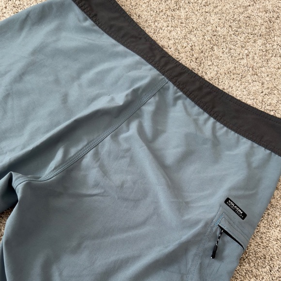 Men’s Volcom True To This Swim Trunks/Board mod tech Shorts size 34 - Picture 8 of 9